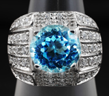 Эффектное серебряное кольцо с голубым топазом 6,06 карат