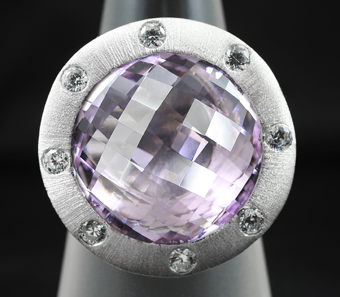 Серебряное кольцо с аметистом 13,65 карат