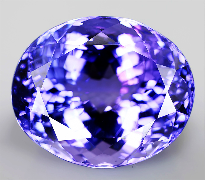 Эксклюзив! Чистейший крупный танзанит 16,38 карат