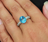 Серебряное кольцо с ярким голубым топазом Серебро 925