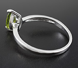 Серебряное кольцо с перидотом Серебро 925