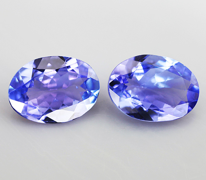 Пара танзанитов 1,64 карат