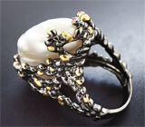 Серебряное кольцо с жемчужиной Mabe и пурпурными сапфирами Серебро 925