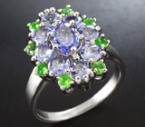 Серебряное кольцо с танзанитами и цаворитами Серебро 925