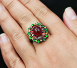 Серебряное кольцо c кабошоном рубина, цаворитами, оранжевыми и желтыми сапфирами Серебро 925
