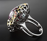 Серебряное кольцо с крупным кабошоном рубина и сапфирами Серебро 925