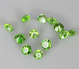 Набор из 12 уральских демантоидов 0,44 карат 
