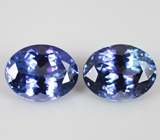 Пара танзанитов 4,67 карат 