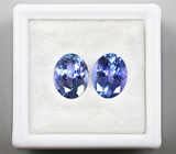 Пара танзанитов 4,67 карат 