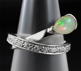 Прелестное серебряное кольцо с эфиопским опалом 1,02 карат Серебро 925