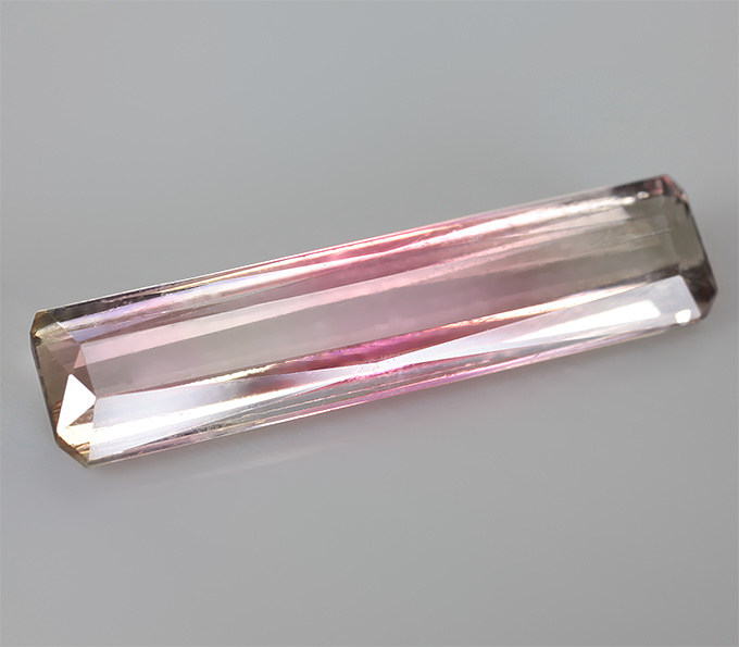 Полихромный турмалин 2,86 карат