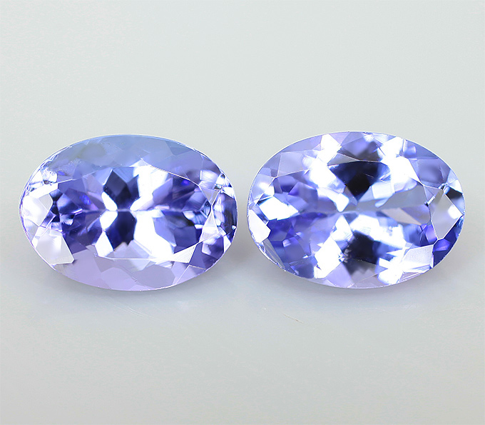 Пара танзанитов 1,74 карат