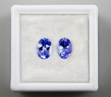 Пара танзанитов 1,74 карат 