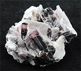 Кристаллы турмалинов и дымчатого кварца с мусковитом 45 грамм