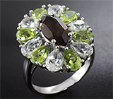 Эффектное серебряное кольцо с дымчатым кварцем, перидотами и топазами Серебро 925