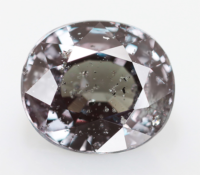 Гранат со сменой цвета 1,99 карат