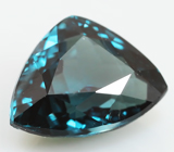 Гранат со сменой цвета 0,75 карат 