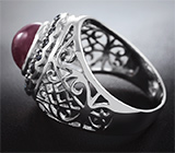 Стильное серебряное кольцо с рубином и синими сапфирами Серебро 925