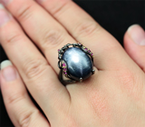 Серебряное кольцо со звездчатым и пурпурными сапфирами Серебро 925