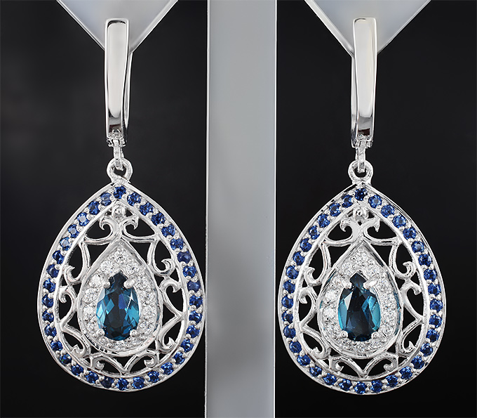 Великолепные серебряные серьги с насыщенно-синими топазами