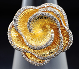 Текстурное золотое кольцо с бриллиантами Золото