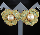 Серебряные серьги с золотистым жемчугом и зеленымми сапфирами Серебро 925