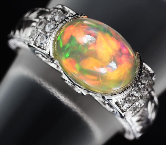 Серебряное кольцо c эфиопским solid опалом