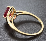 Золотое кольцо с рубином и бриллианитами Золото