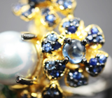 Серебряное кольцо с жемчугом, синими сапфирами и цаворитами Серебро 925