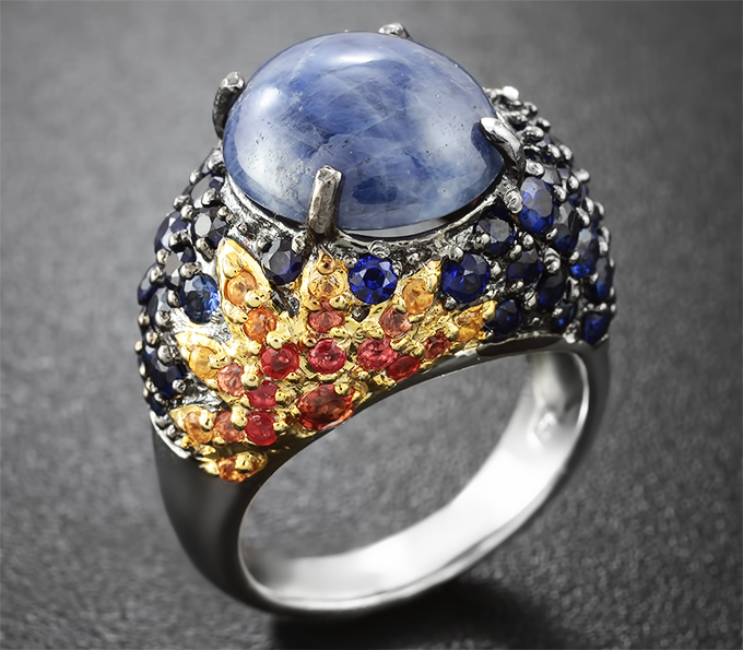 Серебряное кольцо с разноцветными сапфирами