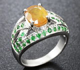 Серебряное кольцо с золотисто-желтым сапфиром и цаворитами Серебро 925