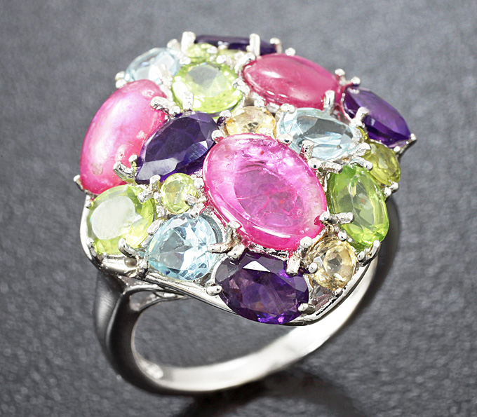 Праздничное серебряное кольцо с кабошонами рубинов и самоцветами Серебро 925