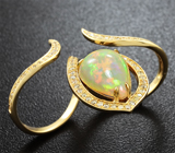 Золотое кольцо на два пальца с эфиопским кристаллическим опалом и бриллиантами Золото