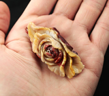 Миниатюра-подвеска «Цветок» из цельного мукаита 23,7 грамм 