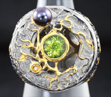 Серебряное кольцо с перидотом, цветной жемчужиной и сапфирами Серебро 925