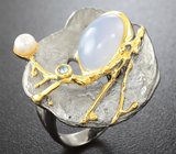 Серебряное кольцо c нежно-голубым халцедоном, жемчужиной и топазом Серебро 925