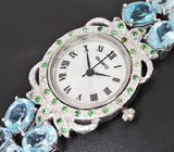 Часы с цаворитами на серебряном браслете с голубыми топазами Серебро 925