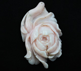 Миниатюра-подвеска «Цветок» из цельного перуанского опала 19,5 грамм 