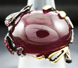 Серебряное кольцо с крупным рубином и оранжевыми сапфирами Серебро 925