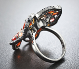 Серебряное кольцо с гранатом и разноцветными сапфирами Серебро 925
