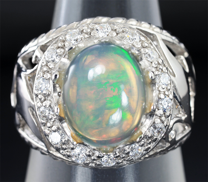 Стильное серебряное кольцо с эфиопским опалом
