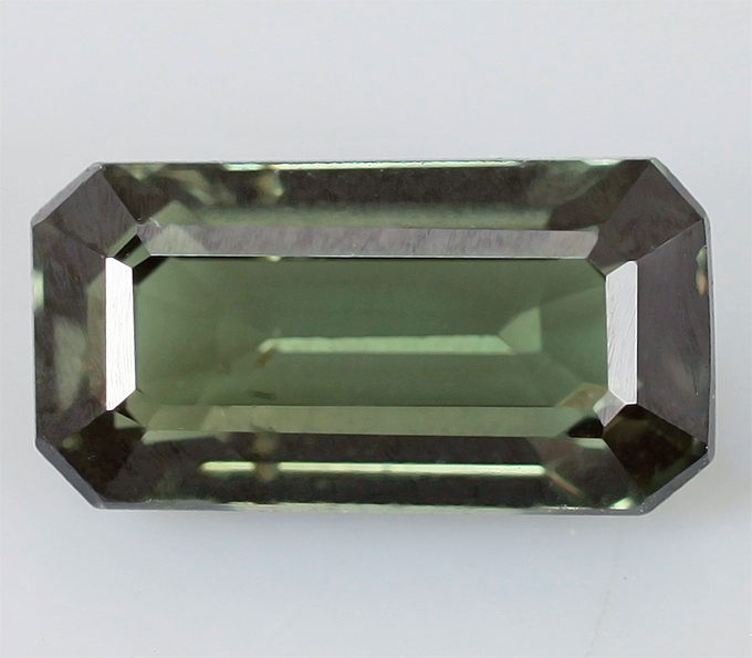 Гранат со сменой цвета 1,04 карат