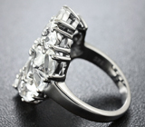 Великолепное серебряное кольцо с бесцветными топазами Серебро 925