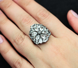 Великолепное серебряное кольцо с бесцветными топазами Серебро 925