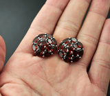 Эффектные серебряные серьги с мозамбикскими гранатами Серебро 925