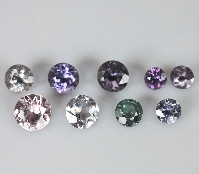 Набор из 9 гранатов со сменой цвета 2,06 карат