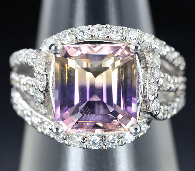 Эффектное серебряное кольцо с аметрином