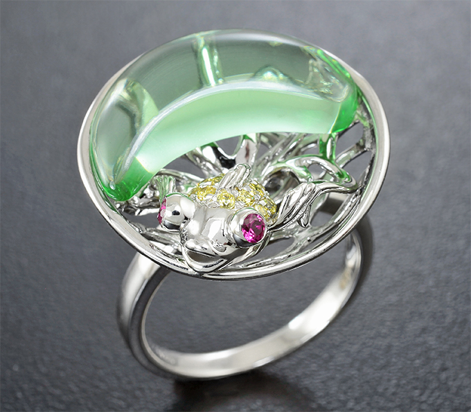Удивительное серебряное кольцо «Золотая Рыбка» купить в интернет магазинеСеребряные линии по доступной цене