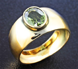 Кольцо с зеленым сапфиром Золото