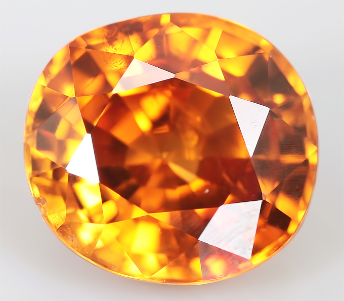 Золотистый циркон 2,75 карат